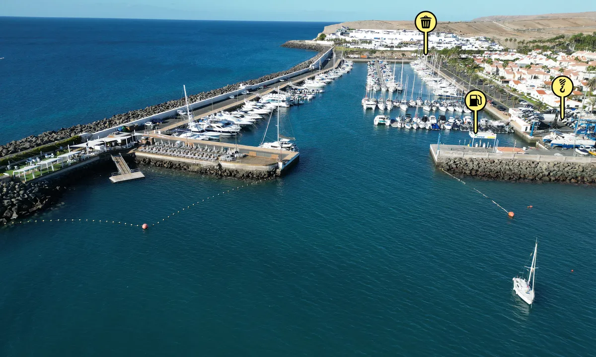 {"base": "no", "no": "Havna i Pacito Blanco  Normalt blir mn henvist til vente/diesel brygga rett til h\u00f8yre for innseilinga.  brygga er godt fendret, og det er faste fort\u00f8yninger. Personalet er veldig hjelpsomme og tilbyr assistanse med gummib\u00e5t inne i havna om det bl\u00e5ser, eller er \u00f8nskelig.\r\nKoselig restaurant ytterst p\u00e5 molo", "se": "Hamn i Pacito Blanco Normalt h\u00e4nvisas man till v\u00e4nt/diesel bryggan direkt till h\u00f6ger om infarten. Bryggan \u00e4r v\u00e4l fendrad och det finns fasta f\u00f6rt\u00f6jningar. Personalen \u00e4r mycket hj\u00e4lpsam och erbjuder assistans med gummib\u00e5t inne i hamnen om det bl\u00e5ser, eller om det \u00e4r \u00f6nskv\u00e4rt.<br>Koselig restaurang ytterst p\u00e5 piren.", "en": "The harbor in Pacito Blanco Normally, one will be directed to the waiting/diesel pier immediately to the right upon entering. The pier is well fendered, and there are fixed moorings. The staff is very helpful and offers assistance with a dinghy inside the harbor if it's windy or if assistance is desired. Cozy restaurant at the end of the breakwater.", "da": "Havnen i Pacito Blanco Normalt vil man blive anvist til vente-/dieselbryggen lige til h\u00f8jre ved indsejlingen. Bryggen er godt fendersikret, og der er faste fort\u00f8jninger. Personalet er meget hj\u00e6lpsomme og tilbyder assistance med gummib\u00e5d inde i havnen, hvis det bl\u00e6ser, eller hvis det \u00f8nskes. Hyggelig restaurant yderst p\u00e5 molen.", "fr": "Le port de Pasito Blanco Normalement, vous serez dirig\u00e9 vers le quai d'attente/di\u00e9sel juste \u00e0 droite de l'entr\u00e9e. Le quai est bien prot\u00e9g\u00e9 avec des d\u00e9fenses et dispose d'amarrages fixes. Le personnel est tr\u00e8s serviable et offre de l'aide avec un canot pneumatique \u00e0 l'int\u00e9rieur du port s'il y a du vent ou sur demande. Restaurant agr\u00e9able \u00e0 l'extr\u00e9mit\u00e9 de la jet\u00e9e.", "de": "Der Hafen von Pacito Blanco. Normalerweise wird man zum Warte-/Dieselsteg gleich rechts vom Einlauf geleitet. Der Steg ist gut gepolstert und es gibt feste Vert\u00e4uungen. Das Personal ist sehr hilfsbereit und bietet Unterst\u00fctzung mit einem Schlauchboot im Hafen an, wenn es windig ist oder wenn es gew\u00fcnscht wird. Gem\u00fctliches Restaurant ganz au\u00dfen auf der Mole.", "es": "El puerto de Pacito Blanco Normalmente, se dirige a los navegantes al muelle de espera/di\u00e9sel justo a la derecha de la entrada. El muelle est\u00e1 bien defendido y tiene amarres fijos. El personal es muy servicial y ofrece asistencia con bote inflable dentro del puerto si hace viento, o si se desea. Acogedor restaurante en el extremo del muelle", "it": "Il porto di Pacito Blanco Normalmente si viene indirizzati al pontile di attesa/diesel appena a destra dell'ingresso. Il pontile \u00e8 ben attrezzato con parabordi e ci sono ormeggi fissi. Il personale \u00e8 molto disponibile e offre assistenza con il gommone all'interno del porto se c'\u00e8 vento o se lo si desidera. Ristorante accogliente all'estremit\u00e0 del molo", "pt": "O porto em Pacito Blanco <br> Normalmente, os barcos s\u00e3o direcionados ao cais de espera/combust\u00edvel, logo \u00e0 direita da entrada. O cais est\u00e1 bem protegido e h\u00e1 amarra\u00e7\u00f5es fixas. A equipe \u00e9 muito prestativa e oferece assist\u00eancia com bote infl\u00e1vel dentro do porto, caso esteja ventando ou se desejado. <br> Restaurante aconchegante no final do quebra-mar.", "nl": "De haven van Pacito Blanco Normaal gesproken wordt mn verwezen naar de wacht-/dieselsteiger direct aan de rechterkant van de ingang. De steiger is goed gefendert en er zijn vaste ligplaatsen. Het personeel is zeer behulpzaam en biedt assistentie met een rubberboot binnen de haven als het waait of als dat gewenst is. Gezellig restaurant aan het einde van de pier.", "pl": "Port w Pacito Blanco Normalnie kieruje si\u0119 na czekanie/pomost z paliwem po prawej stronie od wej\u015bcia do portu. Pomost jest dobrze zabezpieczony odbojnikami i posiada sta\u0142e cumowania. Personel jest bardzo pomocny i oferuje asyst\u0119 pontonem wewn\u0105trz portu, je\u015bli wieje albo jest to po\u017c\u0105dane. Przytulna restauracja na ko\u0144cu mola.", "uk": "\u0413\u0430\u0432\u0430\u043d\u044c \u0443 Pacito Blanco \u0417\u0430\u0437\u0432\u0438\u0447\u0430\u0439 \u043d\u0430\u043f\u0440\u0430\u0432\u043b\u044f\u044e\u0442\u044c \u0434\u043e \u043f\u0440\u0438\u0447\u0430\u043b\u0443 \u043e\u0447\u0456\u043a\u0443\u0432\u0430\u043d\u043d\u044f/\u0434\u0438\u0437\u0435\u043b\u044c\u043d\u043e\u0433\u043e \u043f\u0440\u0438\u0447\u0430\u043b\u0443, \u044f\u043a\u0438\u0439 \u0437\u043d\u0430\u0445\u043e\u0434\u0438\u0442\u044c\u0441\u044f \u043f\u0440\u0430\u0432\u043e\u0440\u0443\u0447 \u0432\u0456\u0434 \u0432\u0445\u043e\u0434\u0443. \u041f\u0440\u0438\u0447\u0430\u043b \u0434\u043e\u0431\u0440\u0435 \u0437\u0430\u0445\u0438\u0449\u0435\u043d\u0438\u0439, \u0456 \u0454 \u043f\u043e\u0441\u0442\u0456\u0439\u043d\u0456 \u0448\u0432\u0430\u0440\u0442\u043e\u0432\u0456 \u043b\u0438\u043d\u0438. \u041f\u0435\u0440\u0441\u043e\u043d\u0430\u043b \u0434\u0443\u0436\u0435 \u0434\u043e\u043f\u043e\u043c\u0430\u0433\u0430\u0454 \u0456 \u043f\u0440\u043e\u043f\u043e\u043d\u0443\u0454 \u0434\u043e\u043f\u043e\u043c\u043e\u0433\u0443 \u0437 \u043d\u0430\u0434\u0443\u0432\u043d\u0438\u043c \u0447\u043e\u0432\u043d\u043e\u043c \u0432\u0441\u0435\u0440\u0435\u0434\u0438\u043d\u0456 \u0433\u0430\u0432\u0430\u043d\u0456, \u044f\u043a\u0449\u043e \u0434\u043c\u0435 \u0432\u0456\u0442\u0435\u0440 \u0430\u0431\u043e \u0446\u0435 \u0431\u0430\u0436\u0430\u043d\u043e. \u0417\u0430\u0442\u0438\u0448\u043d\u0438\u0439 \u0440\u0435\u0441\u0442\u043e\u0440\u0430\u043d \u043d\u0430 \u043a\u0456\u043d\u0446\u0456 \u043c\u043e\u043b\u0443.", "ro": "Portul din Pacito Blanco \u00cen mod normal, se face referire la debarcaderul de a\u0219teptare/combustibil imediat la dreapta intr\u0103rii \u00een port. Debarcaderul este bine echipat cu fendere \u0219i exist\u0103 ancoraje fixe. Personalul este foarte amabil \u0219i ofer\u0103 asisten\u021b\u0103 cu barca de cauciuc \u00een interiorul portului, dac\u0103 bate v\u00e2ntul sau este dorit\u0103 asisten\u021ba. Restaurantul confortabil este situat la cap\u0103tul digului.", "tr": "Pacito Blanco Liman\u0131 Normalde, giri\u015fin hemen sa\u011f\u0131ndaki bekleme/mazot iskelesine y\u00f6nlendirilirsiniz. \u0130skele iyi korunakl\u0131d\u0131r ve sabit ba\u011flama yerleri vard\u0131r. Personel \u00e7ok yard\u0131mc\u0131d\u0131r ve limanda r\u00fczgar varsa ya da talep edilirse lastik botla yard\u0131m sunar. Mendire\u011fin en ucunda \u015firin bir restoran vard\u0131r.", "el": "\u03a4\u03bf \u03bb\u03b9\u03bc\u03ac\u03bd\u03b9 \u03c3\u03c4\u03bf Pacito Blanco \u039a\u03b1\u03bd\u03bf\u03bd\u03b9\u03ba\u03ac, \u03b8\u03b1 \u03c3\u03b1\u03c2 \u03ba\u03b1\u03c4\u03b5\u03c5\u03b8\u03cd\u03bd\u03bf\u03c5\u03bd \u03c3\u03c4\u03b7\u03bd \u03b1\u03c0\u03bf\u03b2\u03ac\u03b8\u03c1\u03b1 \u03b1\u03bd\u03b1\u03bc\u03bf\u03bd\u03ae\u03c2/\u03bd\u03c4\u03af\u03b6\u03b5\u03bb \u03b1\u03ba\u03c1\u03b9\u03b2\u03ce\u03c2 \u03b4\u03b5\u03be\u03b9\u03ac \u03b1\u03c0\u03cc \u03c4\u03b7\u03bd \u03b5\u03af\u03c3\u03bf\u03b4\u03bf. \u0397 \u03b1\u03c0\u03bf\u03b2\u03ac\u03b8\u03c1\u03b1 \u03b5\u03af\u03bd\u03b1\u03b9 \u03ba\u03b1\u03bb\u03ac \u03b5\u03be\u03bf\u03c0\u03bb\u03b9\u03c3\u03bc\u03ad\u03bd\u03b7 \u03bc\u03b5 \u03c6\u03c4\u03b5\u03c1\u03c9\u03c4\u03ad\u03c2 \u03ba\u03b1\u03b9 \u03c5\u03c0\u03ac\u03c1\u03c7\u03bf\u03c5\u03bd \u03c3\u03c4\u03b1\u03b8\u03b5\u03c1\u03ac \u03c3\u03b7\u03bc\u03b5\u03af\u03b1 \u03c0\u03c1\u03cc\u03c3\u03b4\u03b5\u03c3\u03b7\u03c2. \u03a4\u03bf \u03c0\u03c1\u03bf\u03c3\u03c9\u03c0\u03b9\u03ba\u03cc \u03b5\u03af\u03bd\u03b1\u03b9 \u03c0\u03bf\u03bb\u03cd \u03b5\u03be\u03c5\u03c0\u03b7\u03c1\u03b5\u03c4\u03b9\u03ba\u03cc \u03ba\u03b1\u03b9 \u03c0\u03c1\u03bf\u03c3\u03c6\u03ad\u03c1\u03b5\u03b9 \u03b2\u03bf\u03ae\u03b8\u03b5\u03b9\u03b1 \u03bc\u03b5 \u03c6\u03bf\u03c5\u03c3\u03ba\u03c9\u03c4\u03ae \u03b2\u03ac\u03c1\u03ba\u03b1 \u03bc\u03ad\u03c3\u03b1 \u03c3\u03c4\u03bf \u03bb\u03b9\u03bc\u03ac\u03bd\u03b9 \u03b1\u03bd \u03c6\u03c5\u03c3\u03ac\u03b5\u03b9 \u03ae \u03b1\u03bd \u03c4\u03bf \u03b5\u03c0\u03b9\u03b8\u03c5\u03bc\u03b5\u03af\u03c4\u03b5. \u03a9\u03c1\u03b1\u03af\u03bf \u03b5\u03c3\u03c4\u03b9\u03b1\u03c4\u03cc\u03c1\u03b9\u03bf \u03c3\u03c4\u03b7\u03bd \u03ac\u03ba\u03c1\u03b7 \u03c4\u03bf\u03c5 \u03bc\u03cc\u03bb\u03bf\u03c5.", "cs": "P\u0159\u00edstav v Pacito Blanco Obvykle budete odk\u00e1z\u00e1ni na \u010dekac\u00ed/n\u00e1kladn\u00ed molo hned po prav\u00e9 stran\u011b p\u0159i vjezdu. Molo je dob\u0159e fenderovan\u00e9 a jsou zde pevn\u00e9 p\u0159ivazovac\u00ed m\u00edsta. Person\u00e1l je velmi n\u00e1pomocn\u00fd a nab\u00edz\u00ed asistenci s gumov\u00fdm \u010dlunem uvnit\u0159 p\u0159\u00edstavu, pokud fouk\u00e1 nebo pokud si to p\u0159ejete. P\u0159\u00edjemn\u00e1 restaurace se nach\u00e1z\u00ed na konci mola.", "hu": "A Pacito Blanco kik\u00f6t\u0151 Norm\u00e1l esetben a v\u00e1rakoz\u00f3/d\u00edzel m\u00f3l\u00f3ra ir\u00e1ny\u00edtj\u00e1k a haj\u00f3sokat k\u00f6zvetlen\u00fcl a bej\u00e1ratt\u00f3l jobbra. A m\u00f3l\u00f3 j\u00f3l van kik\u00f6t\u00f6zve, \u00e9s r\u00f6gz\u00edtett k\u00f6telek vannak. A szem\u00e9lyzet nagyon seg\u00edt\u0151k\u00e9sz, \u00e9s gumics\u00f3nakkal ny\u00fajtanak seg\u00edts\u00e9get a kik\u00f6t\u0151ben, ha f\u00faj a sz\u00e9l, vagy ha sz\u00fcks\u00e9ges. Kedves \u00e9tterem a m\u00f3l\u00f3 v\u00e9g\u00e9n.", "fi": "Pacito Blancon satama Normaalisti ohjataan odotus/polttoainelaituriin heti v\u00e4yl\u00e4n oikealla puolella. Laituri on hyvin fendattu, ja siell\u00e4 on kiinte\u00e4t kiinnitykset. Henkil\u00f6kunta on eritt\u00e4in avuliasta ja tarjoaa apua kumiveneell\u00e4 sataman sis\u00e4ll\u00e4, jos tuulee tai sit\u00e4 toivotaan. Mukava ravintola aallonmurtajan p\u00e4\u00e4ss\u00e4.", "bg": "\u041f\u0440\u0438\u0441\u0442\u0430\u043d\u0438\u0449\u0435\u0442\u043e \u0432 Pacito Blanco \u041e\u0431\u0438\u043a\u043d\u043e\u0432\u0435\u043d\u043e \u0441\u0435 \u043d\u0430\u0441\u043e\u0447\u0432\u0430 \u043a\u044a\u043c \u0447\u0430\u043a\u0430\u043b\u043d\u0438\u044f/\u0434\u0438\u0437\u0435\u043b\u043e\u0432 \u043a\u0435\u0439, \u043a\u043e\u0439\u0442\u043e \u0441\u0435 \u043d\u0430\u043c\u0438\u0440\u0430 \u0442\u043e\u0447\u043d\u043e \u0432\u0434\u044f\u0441\u043d\u043e \u043e\u0442 \u0432\u0445\u043e\u0434\u0430. \u041a\u0435\u044f\u0442 \u0435 \u0434\u043e\u0431\u0440\u0435 \u043e\u0431\u0435\u0437\u043e\u043f\u0430\u0441\u0435\u043d \u0438 \u0438\u043c\u0430 \u043f\u043e\u0441\u0442\u043e\u044f\u043d\u043d\u0438 \u0437\u0430\u043a\u0440\u0435\u043f\u0432\u0430\u043d\u0438\u044f. \u041f\u0435\u0440\u0441\u043e\u043d\u0430\u043b\u044a\u0442 \u0435 \u043c\u043d\u043e\u0433\u043e \u0443\u0441\u043b\u0443\u0436\u043b\u0438\u0432 \u0438 \u043f\u0440\u0435\u0434\u043b\u0430\u0433\u0430 \u043f\u043e\u043c\u043e\u0449 \u0441 \u0433\u0443\u043c\u0435\u043d\u0430 \u043b\u043e\u0434\u043a\u0430 \u0432\u044a\u0442\u0440\u0435 \u0432 \u043f\u0440\u0438\u0441\u0442\u0430\u043d\u0438\u0449\u0435\u0442\u043e, \u0430\u043a\u043e \u0438\u043c\u0430 \u0432\u044f\u0442\u044a\u0440 \u0438\u043b\u0438 \u0441\u0435 \u0436\u0435\u043b\u0430\u0435. \u041f\u0440\u0438\u044f\u0442\u0435\u043d \u0440\u0435\u0441\u0442\u043e\u0440\u0430\u043d\u0442 \u0432 \u043a\u0440\u0430\u044f \u043d\u0430 \u0432\u044a\u043b\u043d\u043e\u043b\u043e\u043c\u0430.", "sr": "\u041b\u0443\u043a\u0430 \u0443 Pacito Blanco \u041e\u0431\u0438\u0447\u043d\u043e \u0441\u0435 \u0443\u043f\u0443\u045b\u0443\u0458\u0435 \u043d\u0430 \u043f\u0440\u0438\u0441\u0442\u0430\u043d\u0438\u0448\u0442\u0435 \u0437\u0430 \u0447\u0435\u043a\u0430\u045a\u0435/\u0434\u0438\u0437\u0435\u043b \u043e\u0434\u043c\u0430\u0445 \u0434\u0435\u0441\u043d\u043e \u043e\u0434 \u0443\u043b\u0430\u0437\u0430 \u0443 \u043b\u0443\u043a\u0443. \u041f\u0440\u0432\u0438 \u0441\u0443 \u0434\u043e\u0431\u0440\u043e \u0437\u0430\u0448\u0442\u0438\u045b\u0435\u043d\u0438, \u0438 \u043f\u043e\u0441\u0442\u043e\u0458\u0435 \u0441\u0442\u0430\u043b\u043d\u0435 \u0432\u0435\u0437\u0435. \u041e\u0441\u043e\u0431\u0459\u0435 \u0458\u0435 \u0432\u0435\u043e\u043c\u0430 \u0443\u0441\u043b\u0443\u0436\u043d\u043e \u0438 \u043d\u0443\u0434\u0438 \u043f\u043e\u043c\u043e\u045b \u0441\u0430 \u0433\u0443\u043c\u0435\u043d\u0438\u043c \u0447\u0430\u043c\u0446\u0435\u043c \u0443 \u043b\u0443\u0446\u0438 \u0430\u043a\u043e \u0434\u0443\u0432\u0430 \u0432\u0435\u0442\u0430\u0440 \u0438\u043b\u0438 \u0430\u043a\u043e \u0458\u0435 \u0442\u043e \u043f\u043e\u0436\u0435\u0459\u043d\u043e. \u041f\u0440\u0438\u0458\u0430\u0442\u0430\u043d \u0440\u0435\u0441\u0442\u043e\u0440\u0430\u043d \u043d\u0430 \u043a\u0440\u0430\u0458\u0443 \u043c\u043e\u043b\u0430", "et": "Pacito Blanco sadam Tavaliselt suunatakse mind sisses\u00f5idul paremale poolele oote/diiselkaile. Kai on h\u00e4sti kaitstud ja seal on p\u00fcsiv sildumiskoht. Personal on v\u00e4ga abivalmis ja pakub abi kummipaadiga sadama sees, kui tuul puhub v\u00f5i kui seda soovitakse. Hubane restoran asub muuli otsas.", "lv": "Pacito Blanco osta Parasti ku\u0123i tiek nor\u0101d\u012bti uz gaid\u012b\u0161anas / d\u012bze\u013cdegvielas piest\u0101tni tie\u0161i pa labi no ieejas ost\u0101. piest\u0101tne ir labi aizsarg\u0101ta, un ir past\u0101v\u012bgas piesaistes. Person\u0101ls ir \u013coti izpal\u012bdz\u012bgs un pied\u0101v\u0101 pal\u012bdz\u012bbu ar gumijas laivu ostas iek\u0161ien\u0113, ja p\u016b\u0161 v\u0113j\u0161 vai tas ir v\u0113lamais. M\u012bl\u012bgs restor\u0101ns uz mola gala.", "lt": "Pacito Blanco uostas Paprastai kreipiamasi \u012f laukimo / dyzelio prieplauk\u0105 tiesiai \u012f de\u0161in\u0119 nuo uosto \u012fplaukos. Prieplauka yra gerai apsaugota ir turi fiksuotus prirakinimus. Personalas yra labai paslaugus ir si\u016blo pagalb\u0105 su pripu\u010diama valtimi uoste, jei pu\u010dia v\u0117jas arba yra pageidaujama. Malonus restoranas molu gale."}