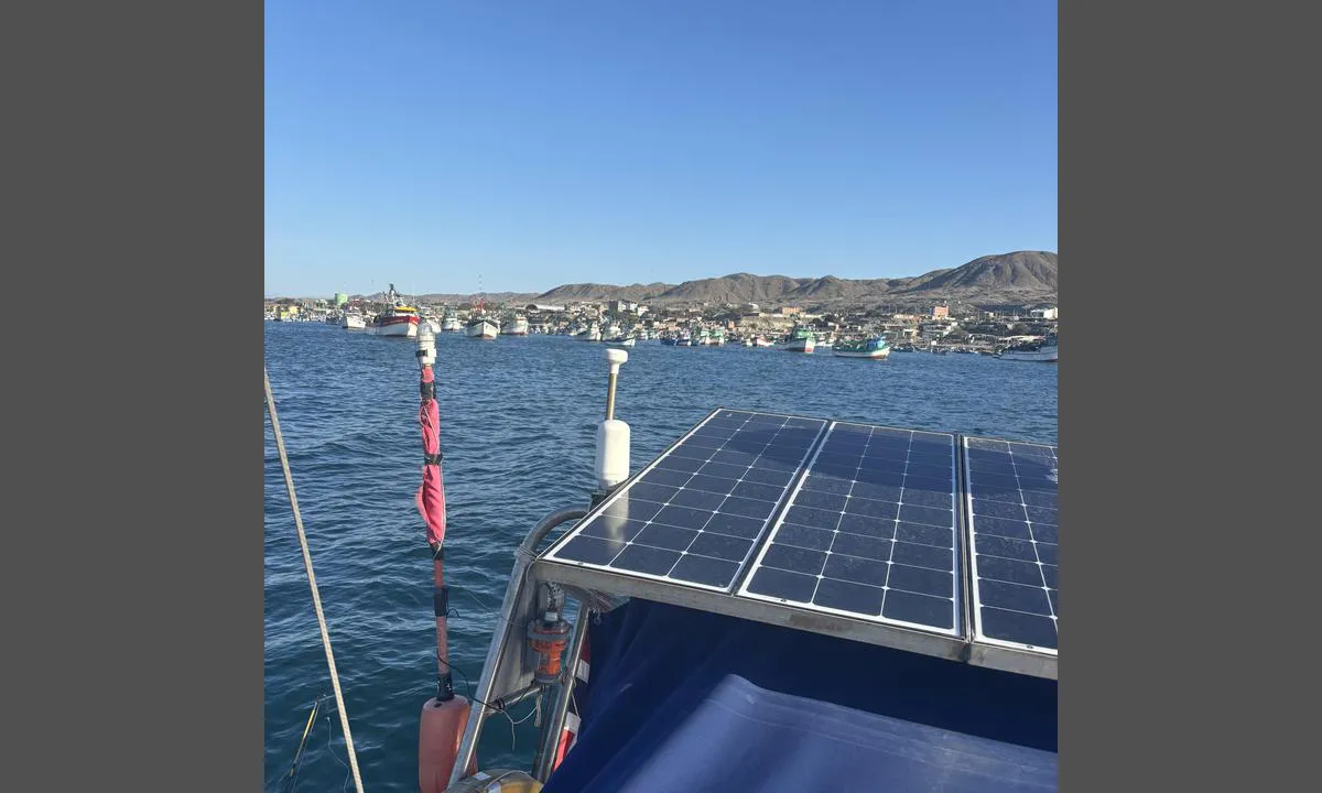 {"base": "no", "no": "Tatt in mot havnen", "se": "Tagit in mot hamnen", "en": "Taken in towards the harbor", "da": "Taget ind mod havnen", "fr": "Pris \u00e0 l'entr\u00e9e du port", "de": "Zum Hafen eingelaufen", "es": "Atracado en el puerto", "it": "Preso dentro il porto", "pt": "Recebido no porto", "nl": "Inkomende in de haven", "pl": "Przyj\u0119to do portu", "uk": "\u041f\u0440\u0438\u0439\u043d\u044f\u0442\u043e \u0432 \u043f\u043e\u0440\u0442", "ro": "Primit \u00een port", "tr": "Liman al\u0131nm\u0131\u015ft\u0131r", "el": "\u03a3\u03c5\u03bb\u03bb\u03ae\u03c6\u03b8\u03b7\u03ba\u03b5 \u03b1\u03c0\u03cc \u03c4\u03bf \u03bb\u03b9\u03bc\u03ac\u03bd\u03b9", "cs": "P\u0159ijato do p\u0159\u00edstavu", "hu": "Bevittek a kik\u00f6t\u0151be", "fi": "Veneile satamaan", "bg": "\u0412\u0445\u043e\u0434 \u0432 \u043f\u0440\u0438\u0441\u0442\u0430\u043d\u0438\u0449\u0435\u0442\u043e", "sr": "Dovo\u0111enje u luku", "et": "Sadamasse sisenemine", "lv": "\u0145emts ostas virzien\u0101", "lt": "Plaukiant \u012f uost\u0105"}