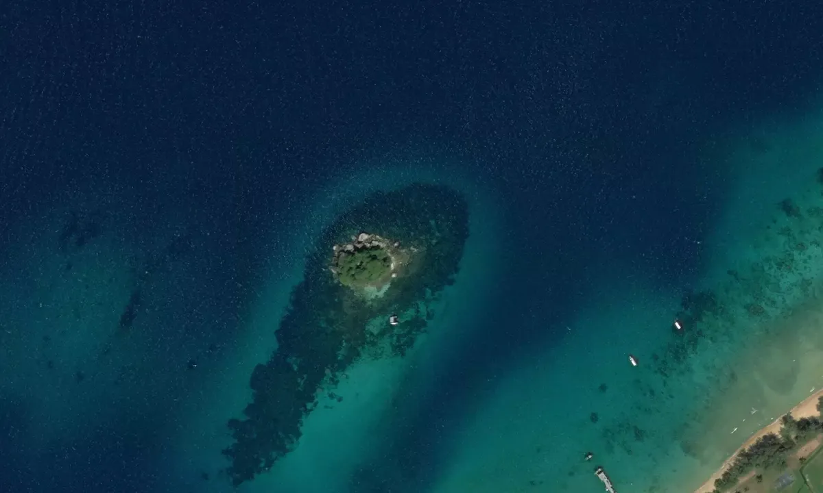 Satelite image of Pulua Rengis