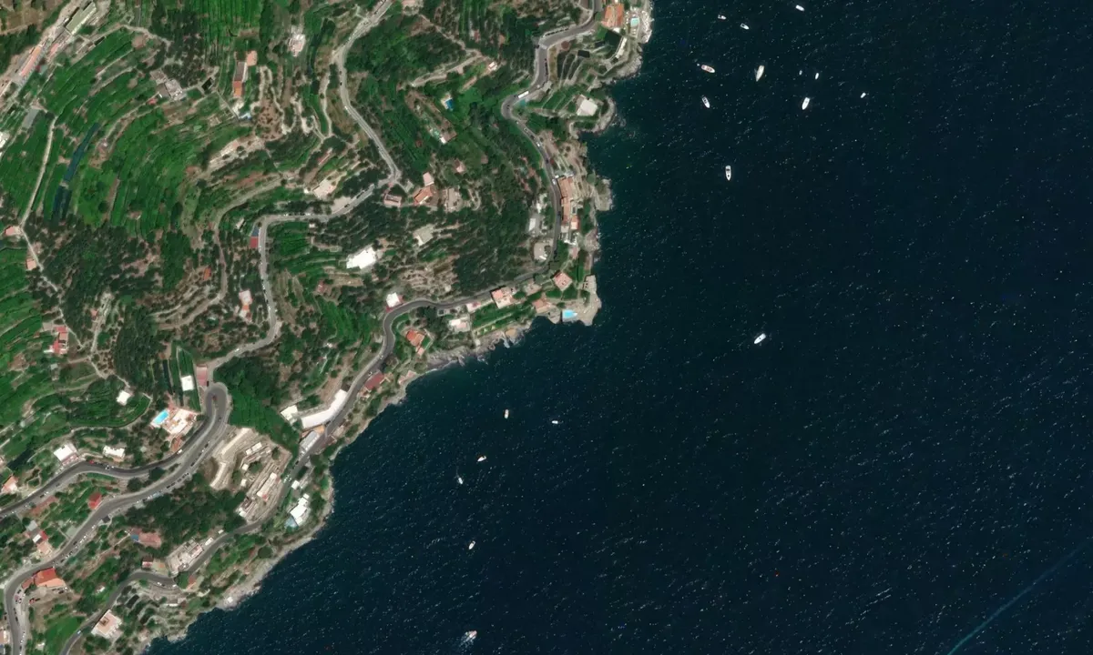 Flyfoto av Punta Scarpariello