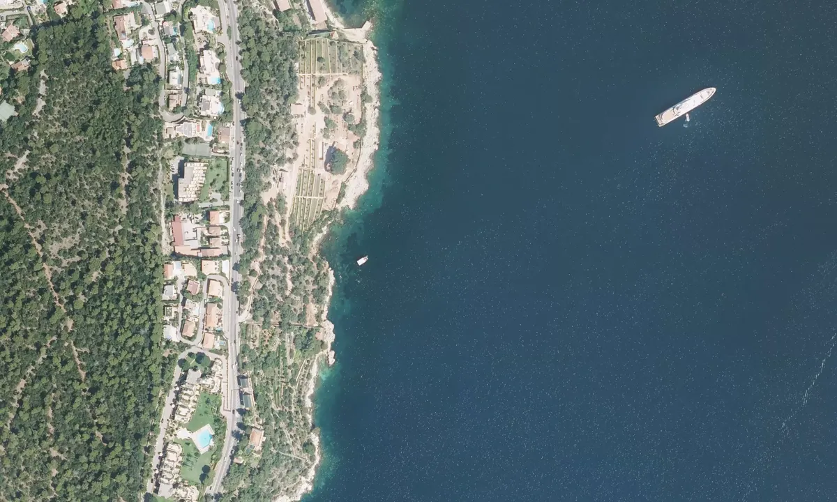 Flyfoto av Rade de Villefranche 1