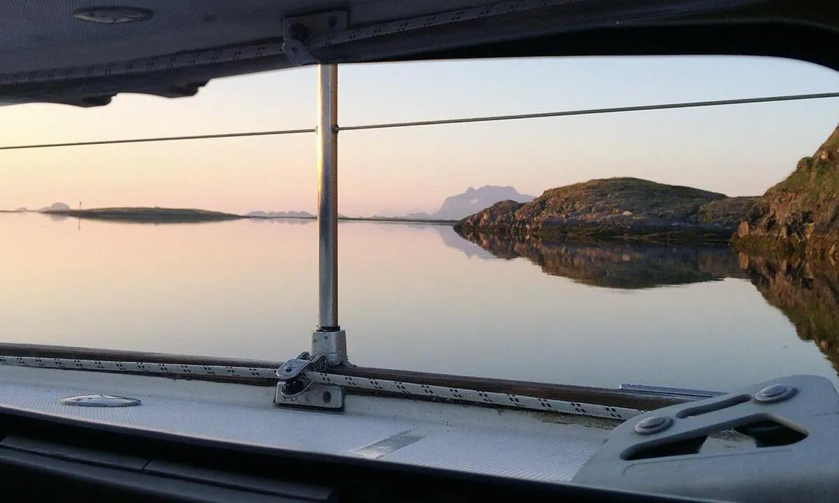 Picture from the galley (towards north), on anchor at Ramnøya.