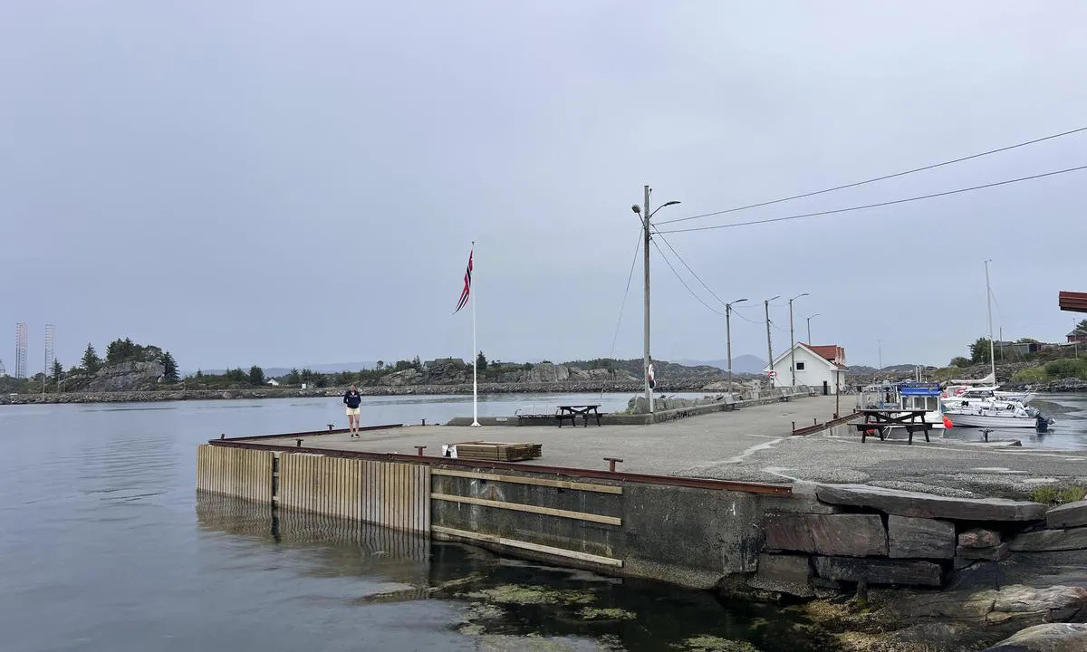 Ramsøy kai: {"base": "no", "no": "Ytre gjestekai. Gode dybder p\u00e5 alle gjestekaiene.", "se": "Yttre g\u00e4stbrygga. Bra djup vid alla g\u00e4stbryggorna.", "en": "Outer guest pier. Good depths at all guest piers.", "da": "Ydre g\u00e6stebro. God dybde ved alle g\u00e6stebroerne."}