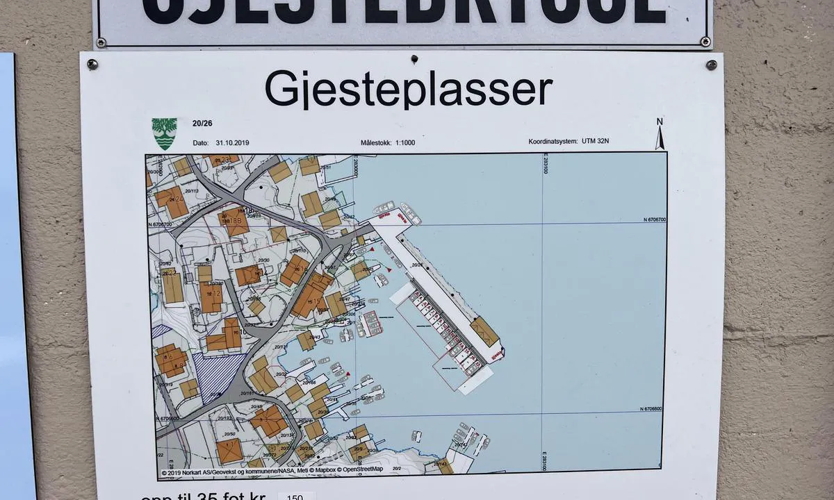 Ramsøy kai: {"base": "no", "no": "Kart over havnen.", "se": "Karta \u00f6ver hamnen.", "en": "Map of the harbor.", "da": "Kort over havnen."}