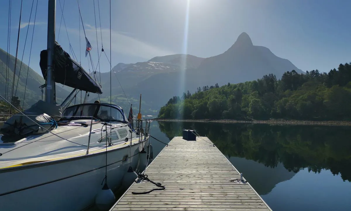 Raudøyna: Nydelig naturhavn! .