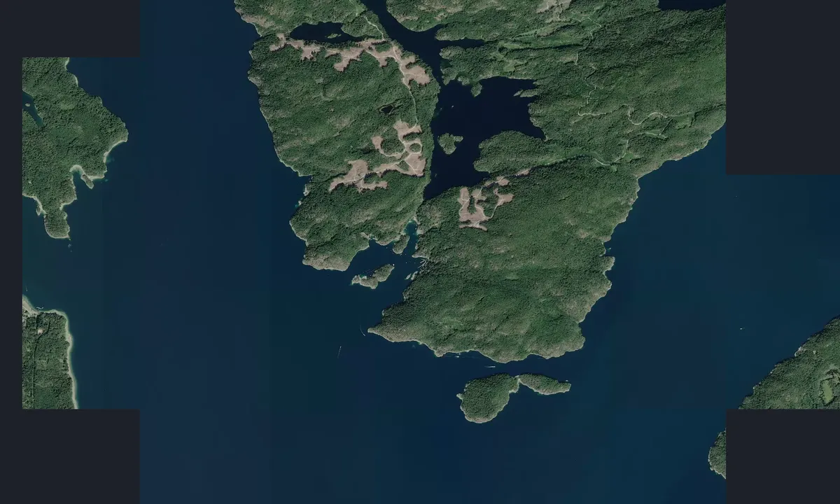Flyfoto av Refuge Cove