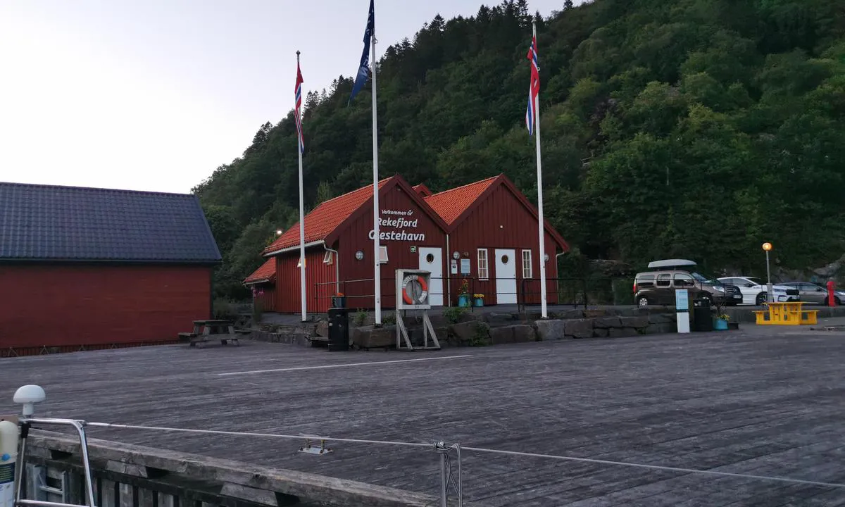Rekefjord Gjestehavn: Koselig og rolig plass, rimelig og gode fasiliteter.