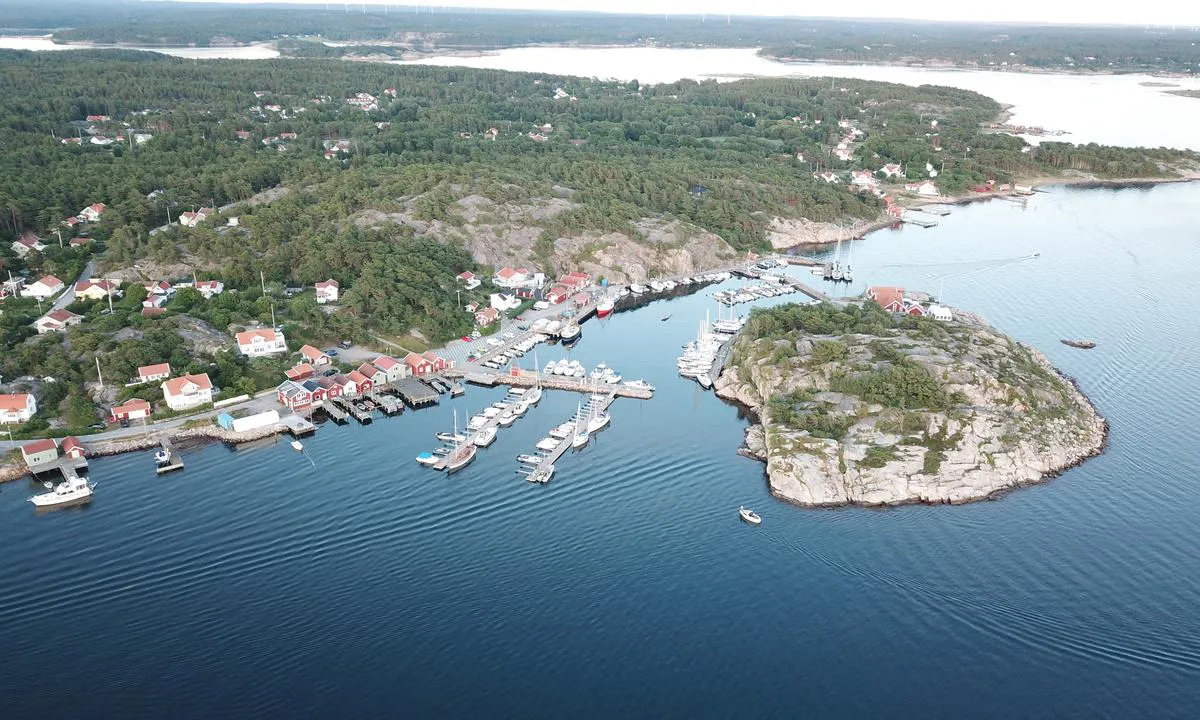 Resö Gästhamn: Oversiktsbilde sett fra NV.