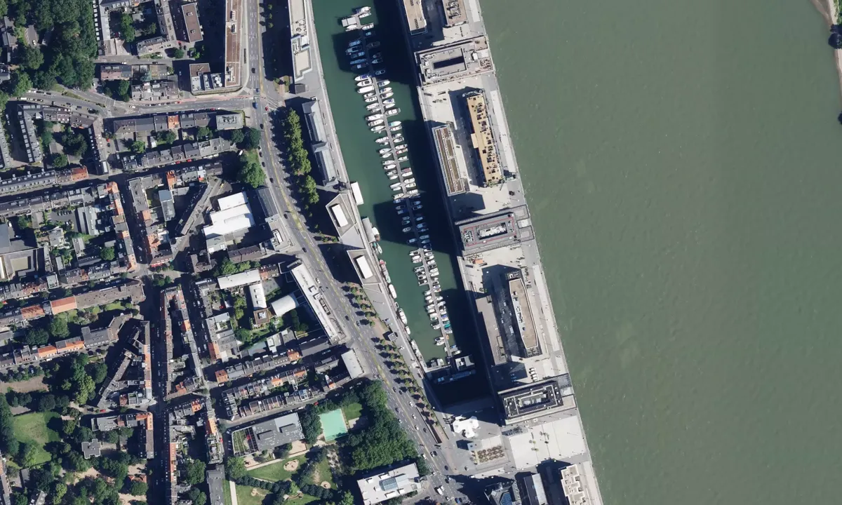 Flyfoto av Rheinauhafen