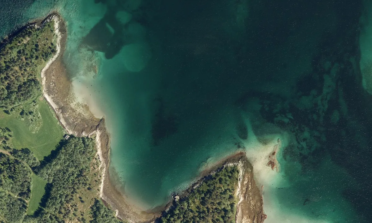 Flyfoto av Risøyneset