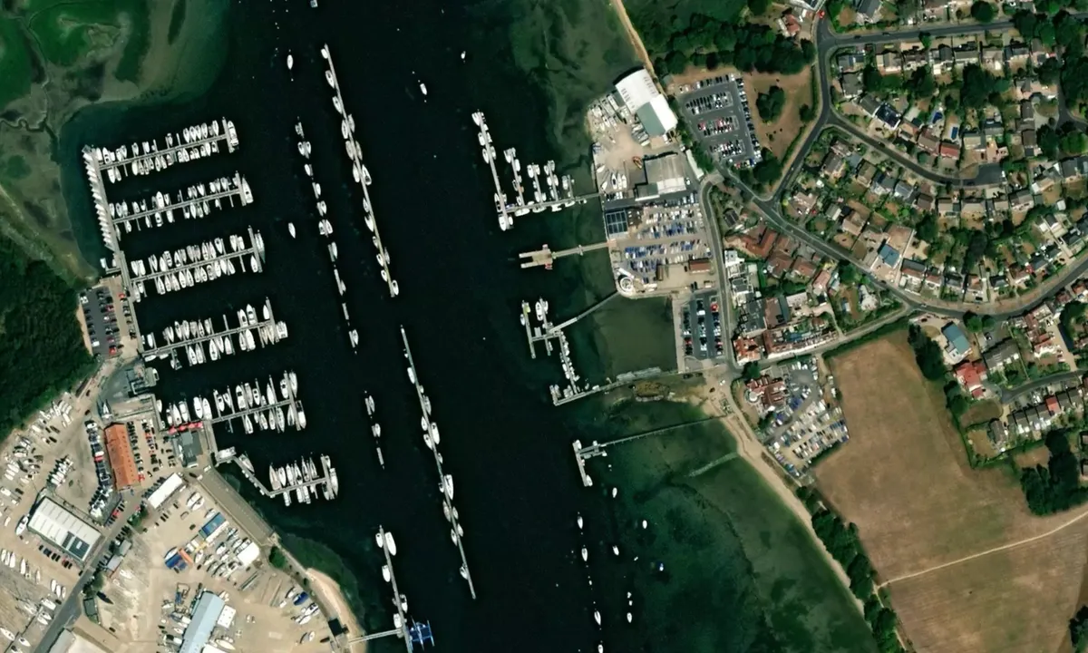 Flyfoto av River Hamble Harbour Authority visitor pontoon