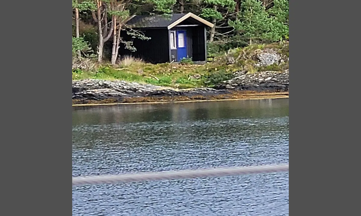 Roaldsfjorden: {"base": "no", "no": "Roald var ikke hjemme.", "se": "Roald var inte hemma.", "en": "Roald was not at home.", "da": "Roald var ikke hjemme."}