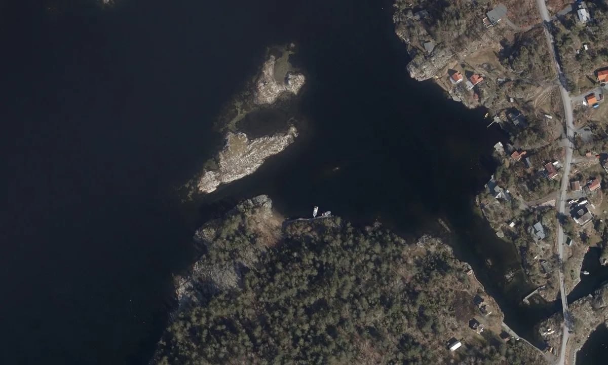 Flyfoto av Rødnes - Trosbyfjorden