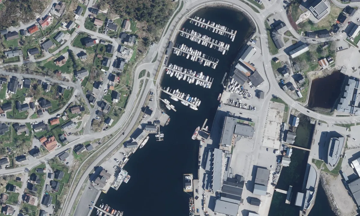 Flyfoto av Rørvik Småbåthavn