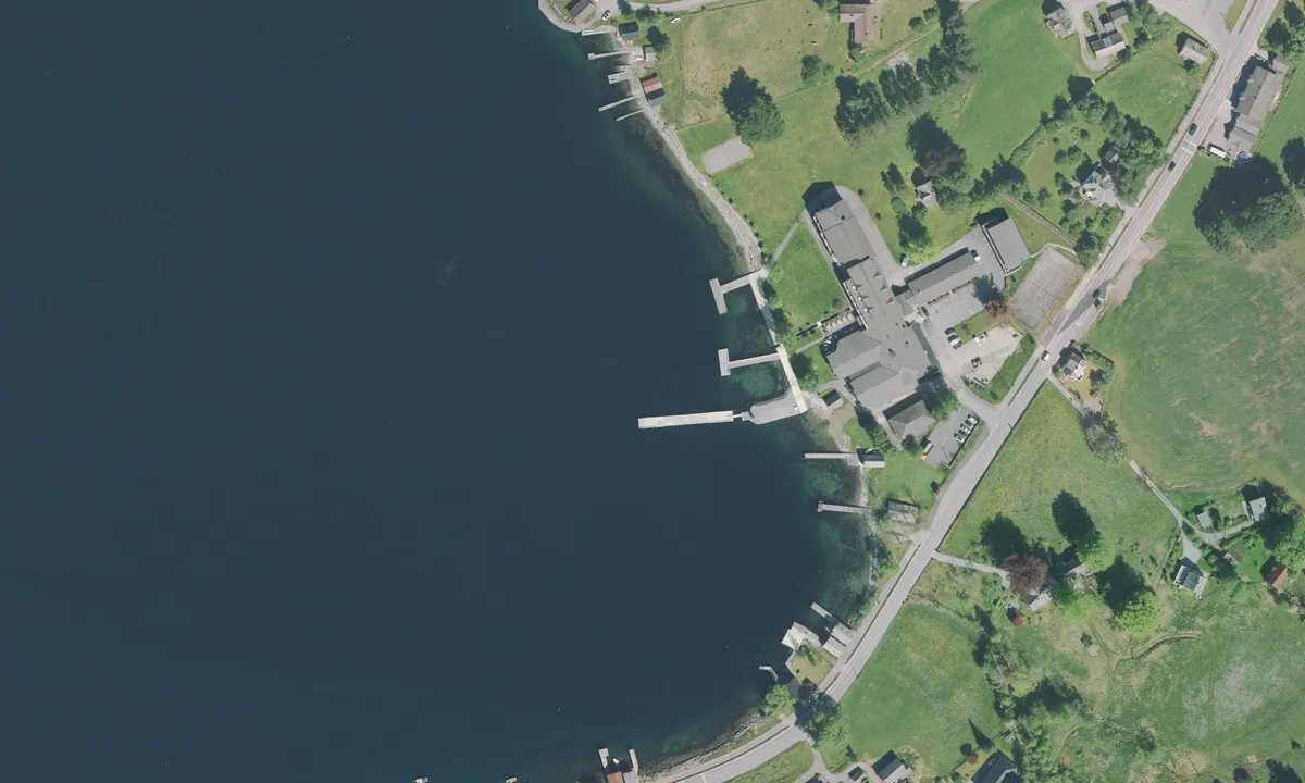 Flyfoto av Rosendal Fjordhotel