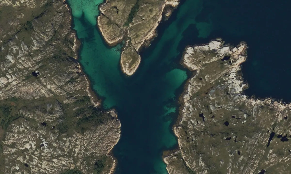 Flyfoto av Rosøya - Rødøy