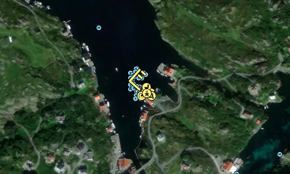 Satelite image of Røvær