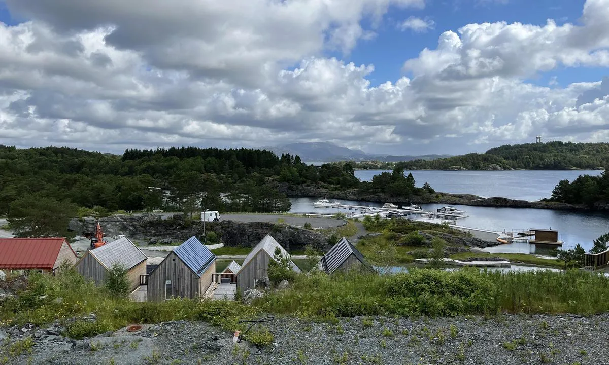 Røyksundkanalen Badeland & Feriesenter: {"base": "no", "no": "Bilde tatt Juni 2026", "se": "Bild tagen Juni 2026", "en": "Picture taken June 2026", "da": "Billede taget juni 2026", "fr": "Photo prise en juin 2026", "de": "Bild aufgenommen im Juni 2026", "es": "Imagen tomada en junio de 2026", "it": "Immagine scattata giugno 2026", "pt": "Imagem tirada em junho de 2026", "nl": "Foto genomen juni 2026", "pl": "Zdj\u0119cie zrobione w czerwcu 2026 roku", "uk": "\u0424\u043e\u0442\u043e\u0433\u0440\u0430\u0444\u0456\u044f \u0437\u0440\u043e\u0431\u043b\u0435\u043d\u0430 \u0447\u0435\u0440\u0432\u0435\u043d\u044c 2026", "ro": "Fotografie realizat\u0103 \u00een iunie 2026", "tr": "Haziran 2026'da \u00e7ekilmi\u015f resim", "el": "\u0395\u03b9\u03ba\u03cc\u03bd\u03b1 \u03c4\u03c1\u03b1\u03b2\u03b7\u03b3\u03bc\u03ad\u03bd\u03b7 \u03c4\u03bf\u03bd \u0399\u03bf\u03cd\u03bd\u03b9\u03bf \u03c4\u03bf\u03c5 2026", "cs": "Fotografie po\u0159\u00edzena v \u010dervnu 2026", "hu": "Fot\u00f3 k\u00e9sz\u00edtve 2026 j\u00fanius\u00e1ban", "fi": "Kuva otettu kes\u00e4kuussa 2026", "bg": "\u0421\u043d\u0438\u043c\u043a\u0430 \u043d\u0430\u043f\u0440\u0430\u0432\u0435\u043d\u0430 \u044e\u043d\u0438 2026 \u0433.", "sr": "Fotografija snimljena u junu 2026. godine", "et": "Pilt on tehtud juunis 2026", "lv": "Bilde uz\u0146emts 2026. gada j\u016bnij\u0101", "lt": "Nuotrauka daryta 2026 m. bir\u017eelio m\u0117n."}