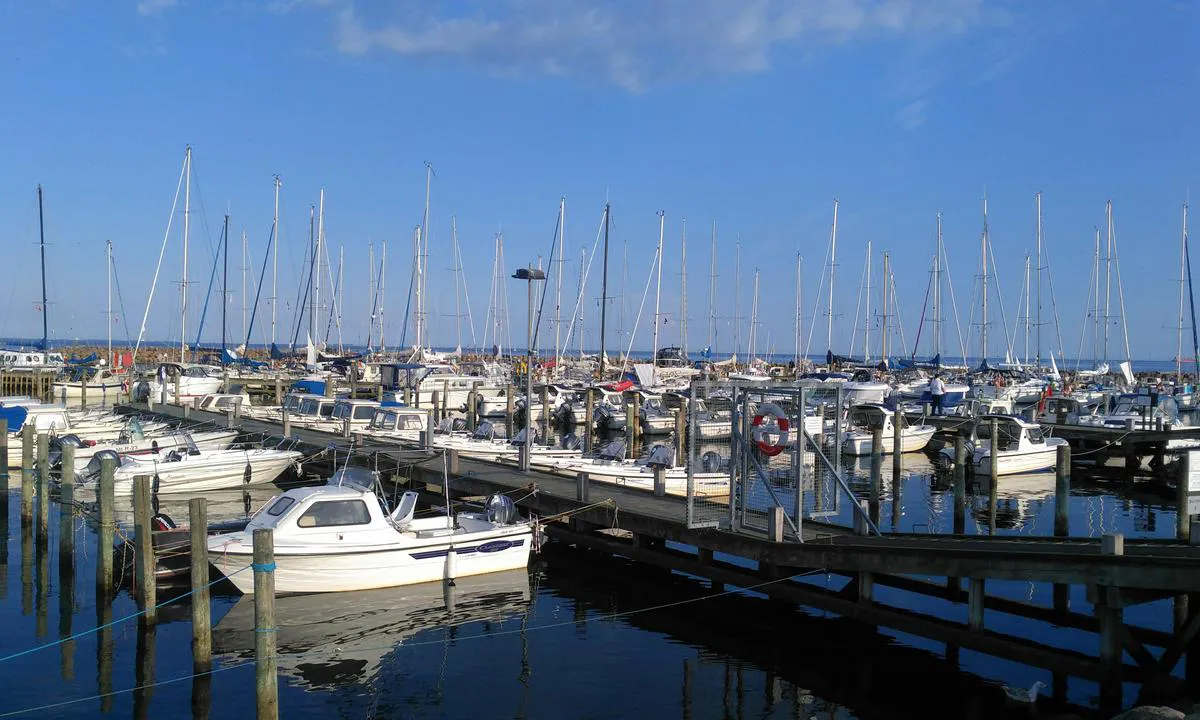 Rudkøbing Havn: {"base": "da", "no": "Rudk\u00f8bing Havn", "se": "Rudk\u00f8bing Hamn", "en": "Rudk\u00f8bing Harbour", "da": "Rudk\u00f8bing Havn"}