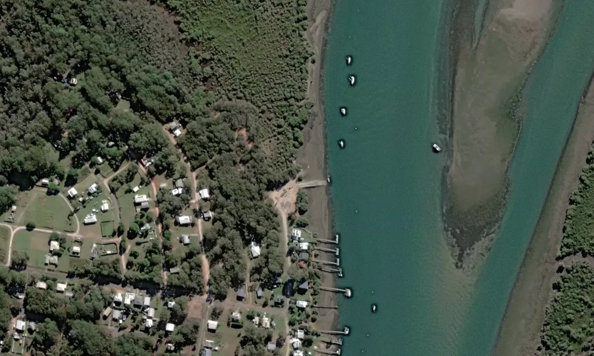 Flyfoto av Russell Island Boat Ramp