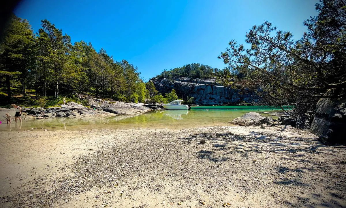 Ryarbåsen: Fin langgrunn sandstrand