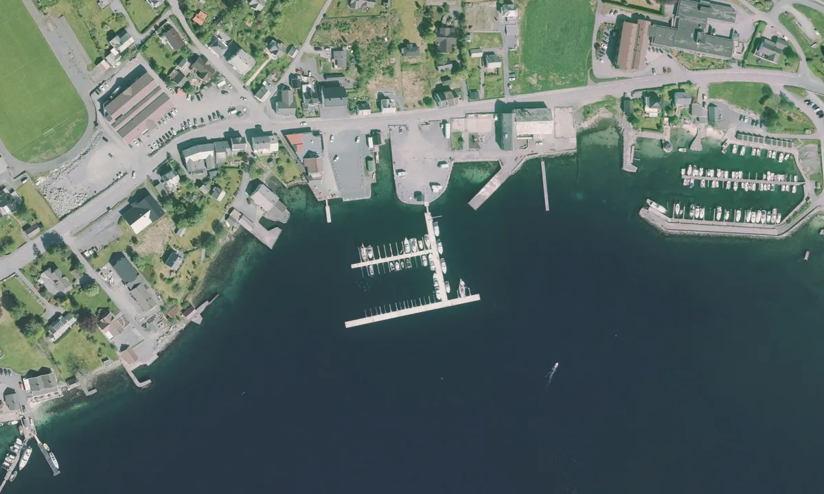 Flyfoto av Sæbøvika