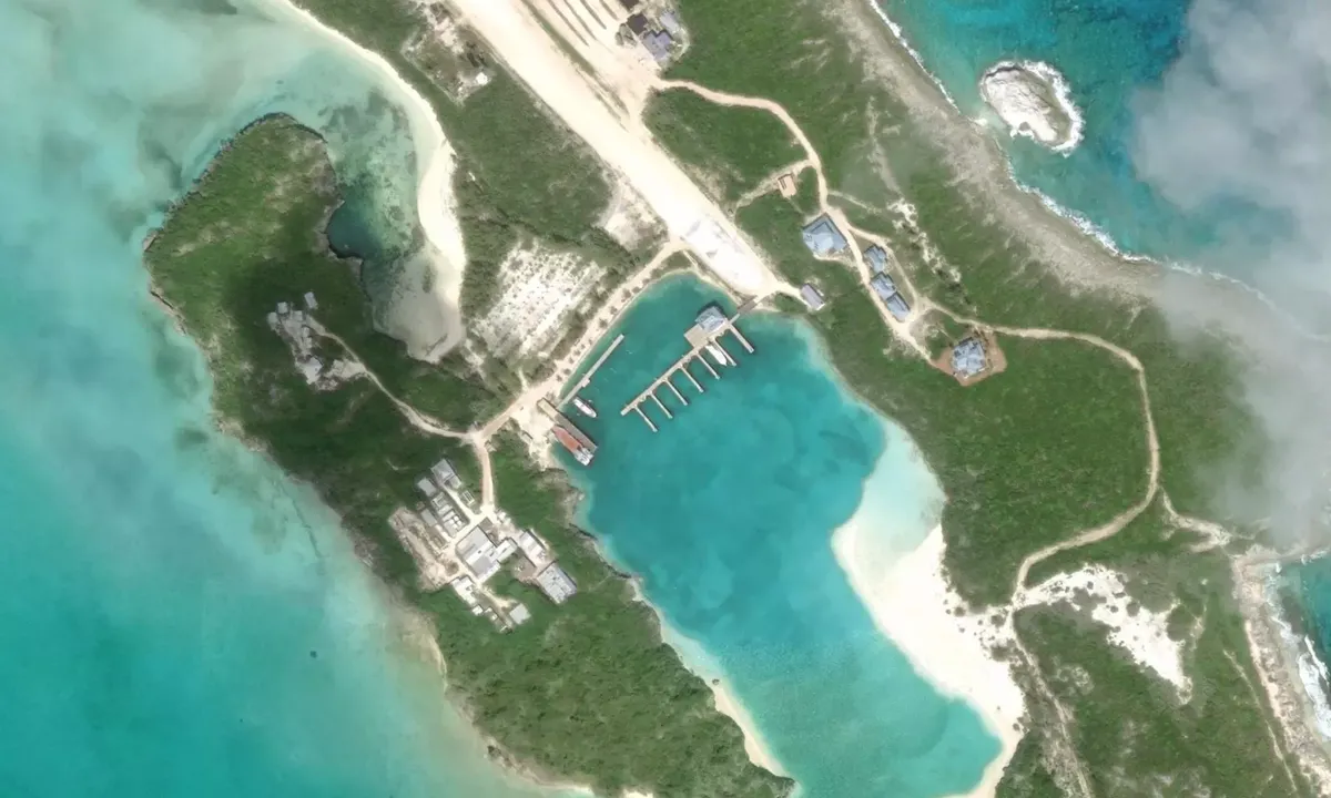 Satelite image of Safe Harbor Marina at Cave Cay