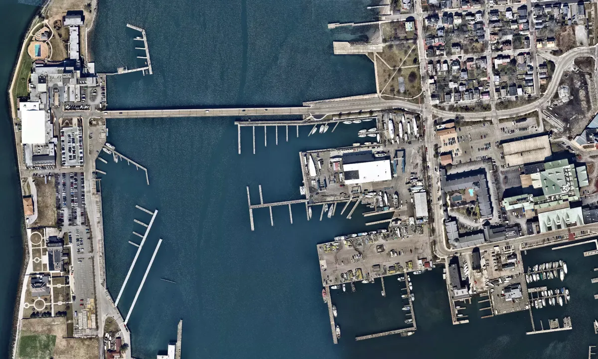 Flyfoto av Safe Harbor Newport Shipyard