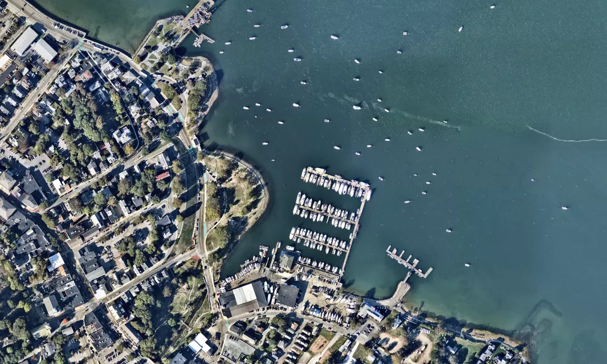 Flyfoto av Safe Harbor Plymouth