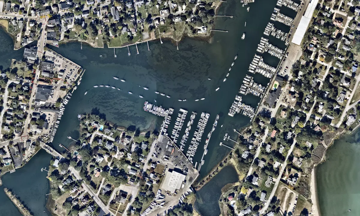 Flyfoto av Safe Harbor Wickford Cove - North Kingstown