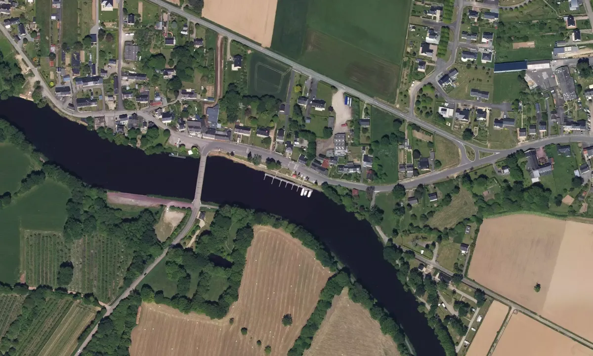 Flyfoto av Saint-Martin-sur-Oust