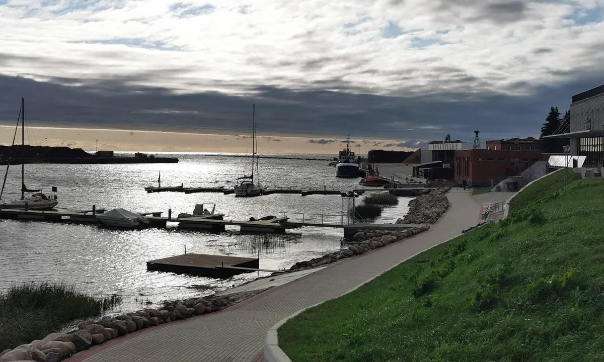 {"base": "lv", "no": "Marina Salacgriva", "se": "Marina Salacgriva", "en": "Marina Salacgriva", "da": "Marina Salacgriva", "fr": "Marina Salacgriva", "de": "Marina Salacgriva", "es": "Marina Salacgriva", "it": "Marina Salacgriva", "pt": "Marina Salacgriva", "nl": "Marina Salacgriva", "pl": "Marina Salacgriva", "uk": "\u041c\u0430\u0440\u0438\u043d\u0430 \u0421\u0430\u043b\u0430\u0446\u0433\u0440\u0456\u0432\u0430", "ro": "Marina Salacgriva", "tr": "Marina Salacgriva", "el": "\u039c\u03b1\u03c1\u03af\u03bd\u03b1 \u03a3\u03b1\u03bb\u03b1\u03c4\u03c3\u03b3\u03ba\u03c1\u03af\u03b2\u03b1", "cs": "Marina Salacgriva", "hu": "Salacgriva Kik\u00f6t\u0151", "fi": "Marina Salacgr\u012bva", "bg": "\u041c\u0430\u0440\u0438\u043d\u0430 \u0421\u0430\u043b\u0430\u0446\u0433\u0440\u0438\u0432\u0430", "sr": "\u041c\u0430\u0440\u0438\u043d\u0430 \u0421\u0430\u043b\u0430\u0446\u0433\u0440\u0438\u0432\u0430", "et": "Marina Salacgriva", "lv": "Marina Salacgriva", "lt": "Marina Salacgryva"}