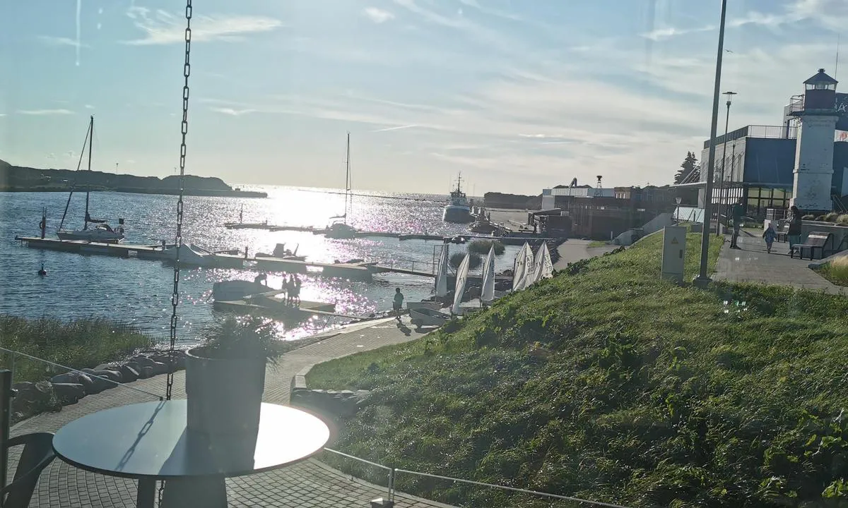 {"base": "lv", "no": "Marina Salacgriva", "se": "Marina Salacgriva", "en": "Marina Salacgriva", "da": "Marina Salacgriva", "fr": "Marina Salacgriva", "de": "Marina Salacgriva", "es": "Marina Salacgriva", "it": "Marina Salacgriva", "pt": "Marina Salacgriva", "nl": "Marina Salacgriva", "pl": "Marina Salacgriva", "uk": "\u041f\u0440\u0438\u0441\u0442\u0430\u043d\u044c \u0421\u0430\u043b\u0430\u0446\u0433\u0440\u0456\u0432\u0430", "ro": "Marina Salacgriva", "tr": "Marina Salacgriva", "el": "\u039c\u03b1\u03c1\u03af\u03bd\u03b1 \u03a3\u03b1\u03bb\u03ac\u03c4\u03c3\u03b3\u03ba\u03c1\u03b9\u03b2\u03b1", "cs": "Marina Salacgriva", "hu": "Salacgriva Marina", "fi": "Marina Salacgriva", "bg": "\u041c\u0430\u0440\u0438\u043d\u0430 \u0421\u0430\u043b\u0430\u0446\u0433\u0440\u0438\u0432\u0430", "sr": "\u041c\u0430\u0440\u0438\u043d\u0430 \u0421\u0430\u043b\u0430\u0446\u0433\u0440\u0438\u0432\u0430", "et": "Salacgriva jahtklubi", "lv": "Marina Salacgriva", "lt": "Marina Salacgriva"}