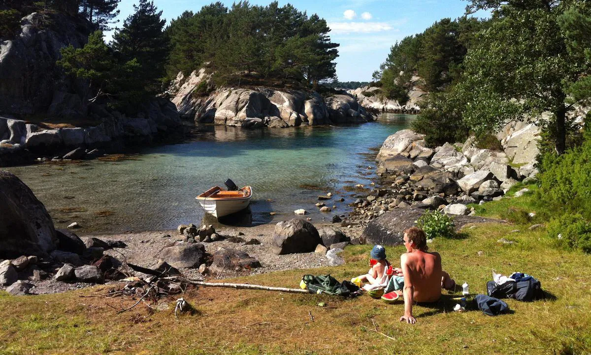 Saltskjærsholmane: Fin badeplass. Lett å legge til med liten båt.