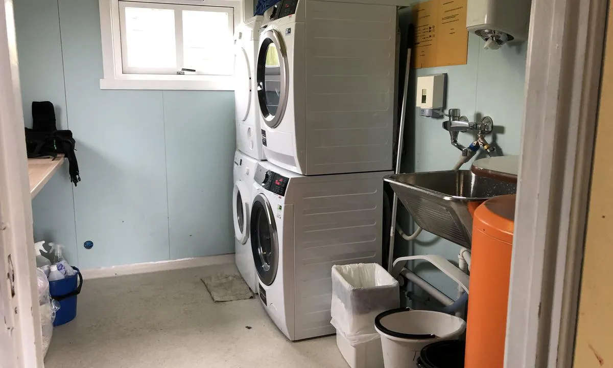 I servicehuset til Sandnessjøen Båtforening er det vaskemaskiner og tørketromler.
