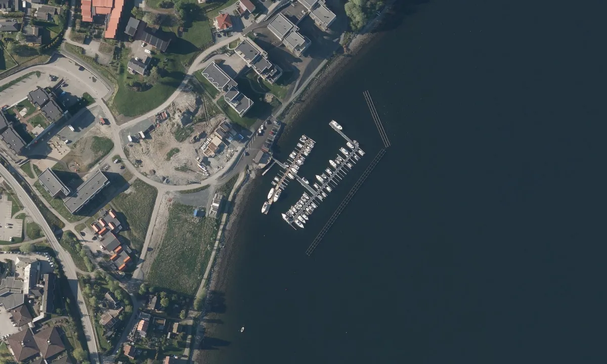 Flyfoto av Sandvågen - Straumen