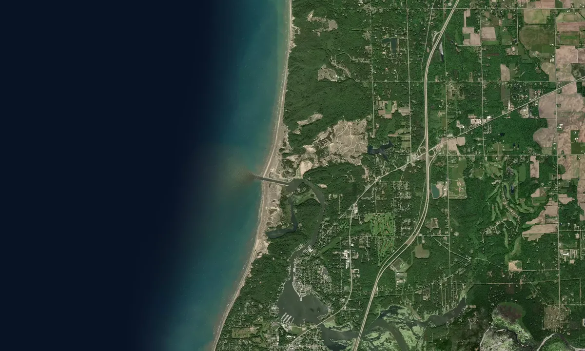 Flyfoto av Saugatuck Channel