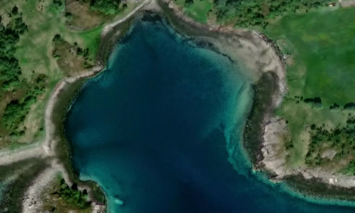 Satelite image of Sauraholmen