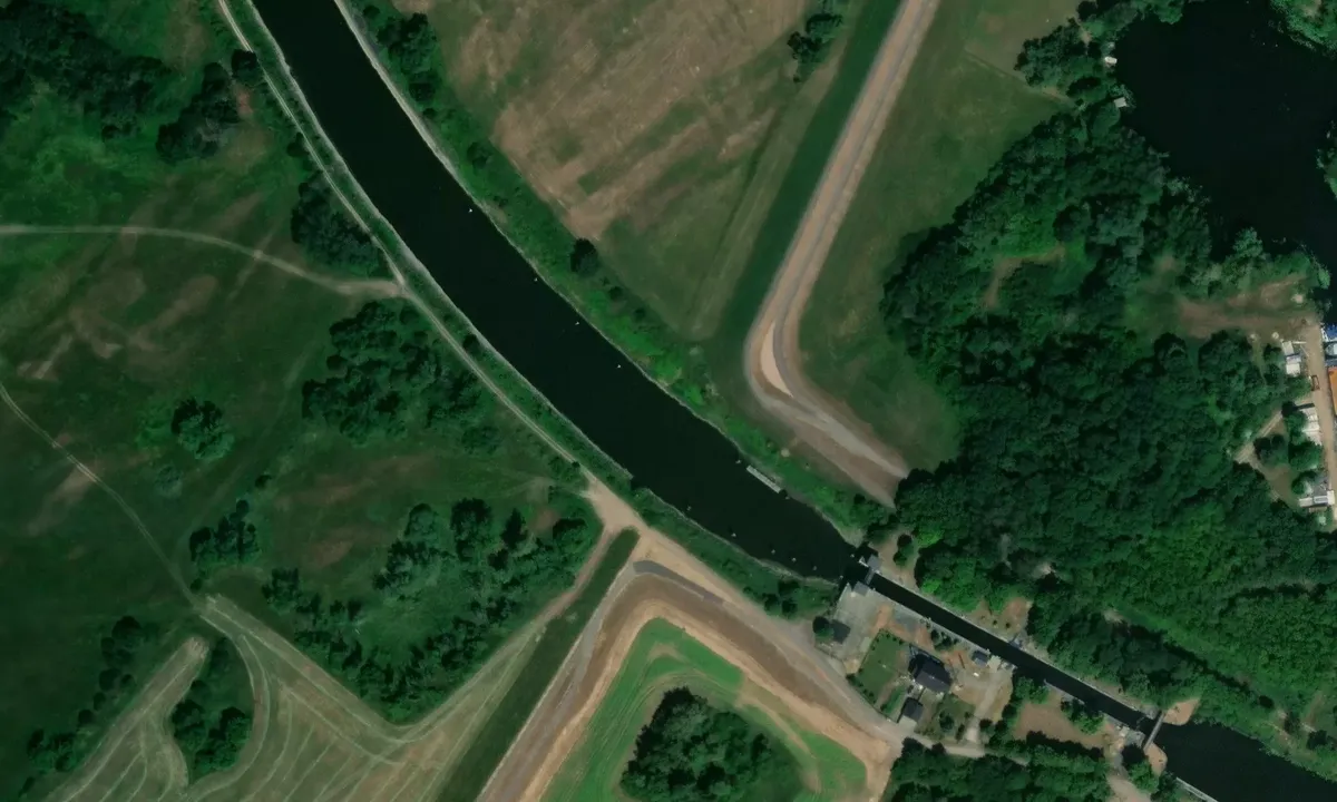 Satelite image of Schleuse Parey