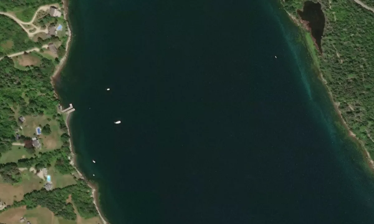 Flyfoto av Schnare Cove