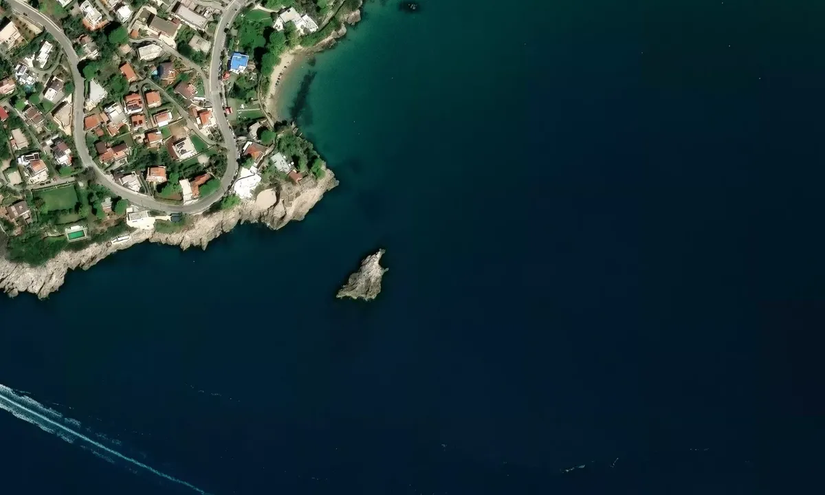Satelite image of Scoglio La Nave - Gaeta