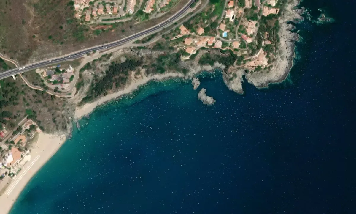 Satelite image of Scoglio la Pietra Grande