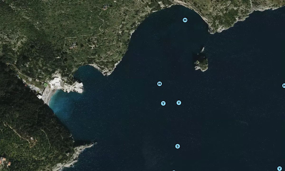 Satelite image of Scoglio Scruopolo - Spiaggia di Reccomone