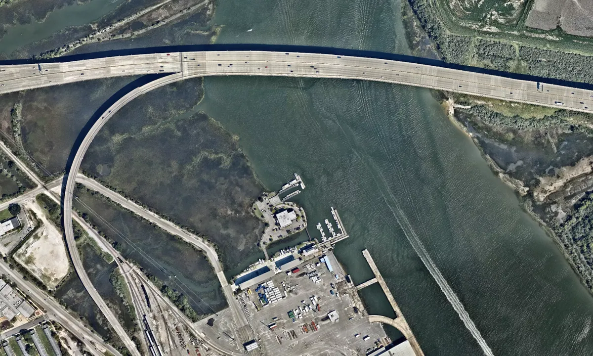 Flyfoto av Seabreeze Marina 1