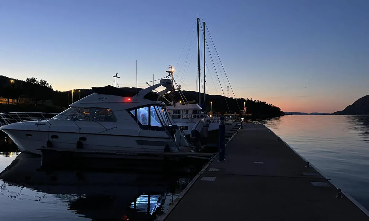 {"base": "no", "no": "Utsikt fra Seierstad b\u00e5thavn mot Gylta", "se": "Utsikt fr\u00e5n Seierstad b\u00e5thamn mot Gylta", "en": "View from Seierstad marina towards Gylta", "da": "Udsigt fra Sejersted b\u00e5dhavn mod Gylta"}
