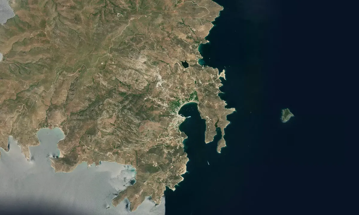 Flyfoto av Serifos Harbour