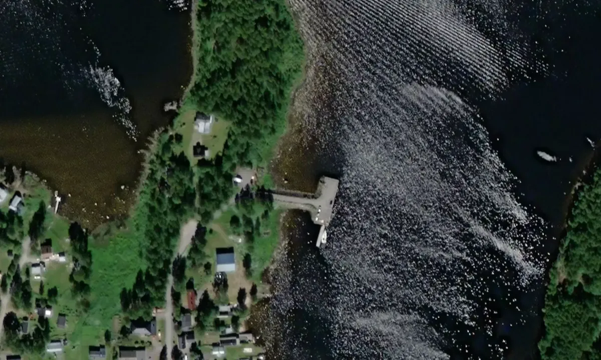 Flyfoto av Seskarö m. Sorttisviken