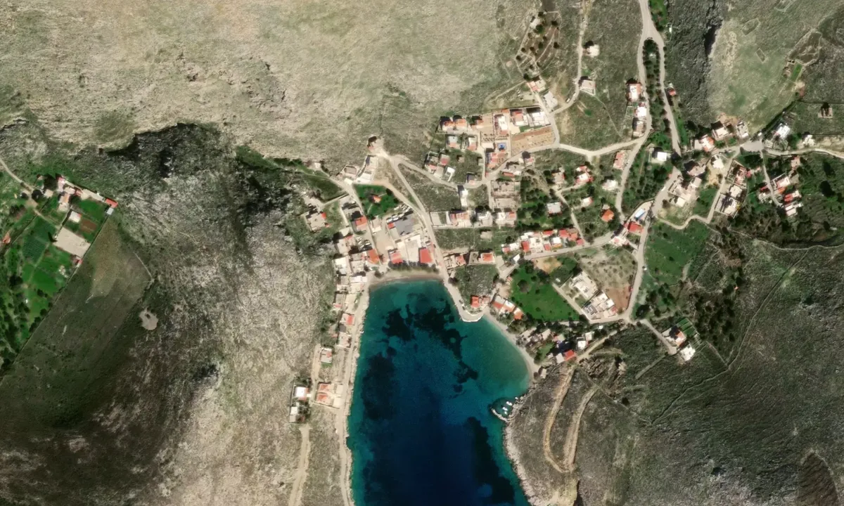Flyfoto av Sfouggaras
