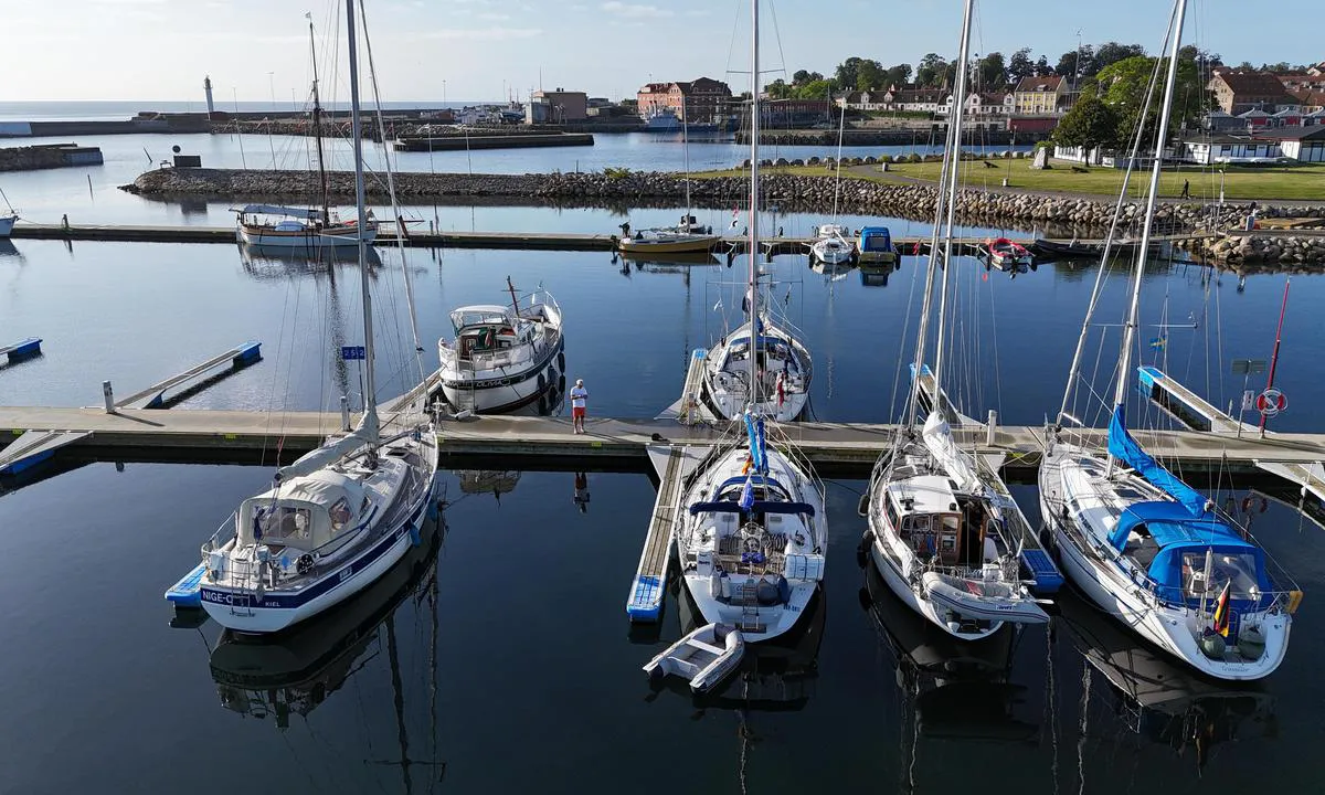{"base": "se", "no": "Simrishamn", "se": "Simrishamn", "en": "Simrishamn", "da": "Simrishamn"}