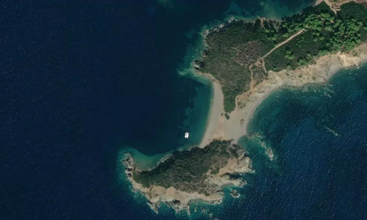 Flyfoto av Sithonia Cape
